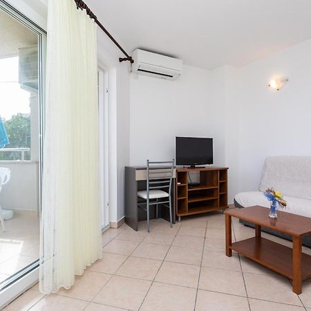 Apartments Crnekovic I Zarok Baška Exterior foto