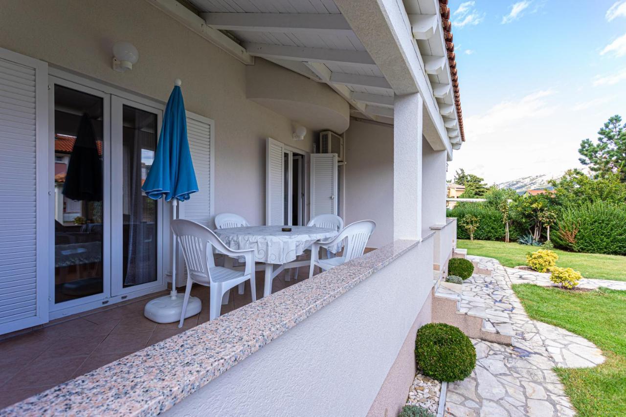 Apartments Crnekovic I Zarok Baška Exterior foto