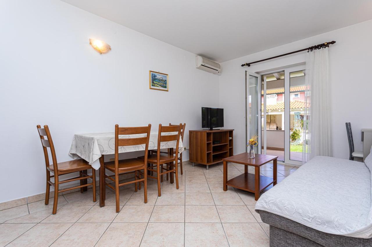 Apartments Crnekovic I Zarok Baška Exterior foto