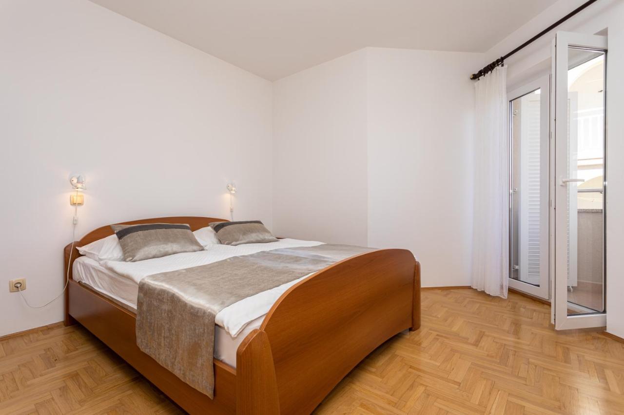 Apartments Crnekovic I Zarok Baška Exterior foto